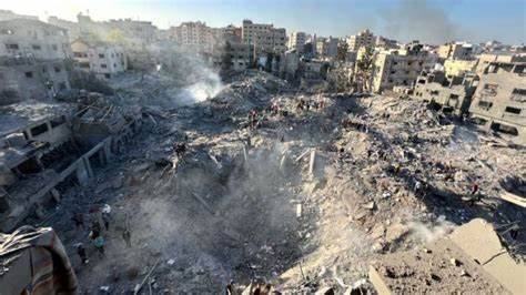 Airstrike on School in Gaza Leaves 10 Dead