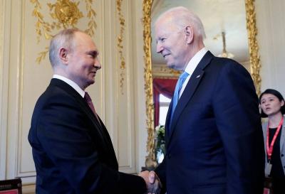Kremlin Objects to Biden's Remarks After Describing Putin as "Madman"