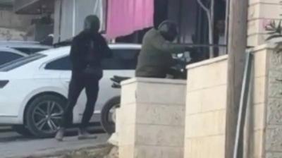"Hollywood-Style" Video: Two Masked Men Rob a Bank in Broad Daylight