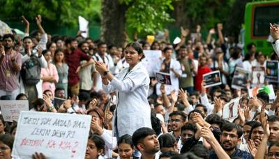 Doctors in India Go on 24-Hour Strike in Protest of "Rape and Murder" of Colleague