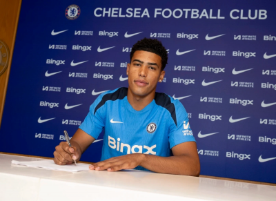 Chelsea Signs American Defender Wiley