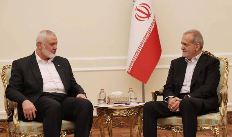 Bezdzhikian Meets Haniya in Tehran (Photos)