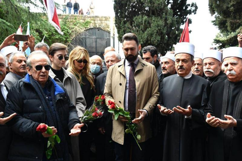 Timour Jumblatt Takes the Lead in Mokhtara in His Father's Absence