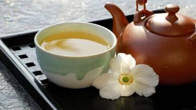 Green Tea Faces Alzheimer's