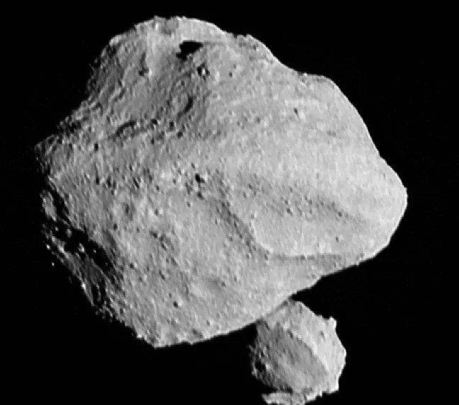 Scientific Surprise: Spacecraft Discovers a Small Moon While Exploring an Asteroid