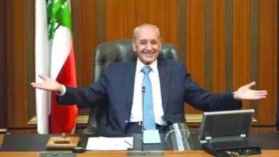 "Humorous" Session in the Martyr’s Square... Greetings and Jests Awaiting "Consensus"!