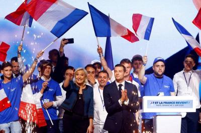 Far Right Leads the First Round of the French Elections... Le Pen: "We Defeated Macron's Camp"