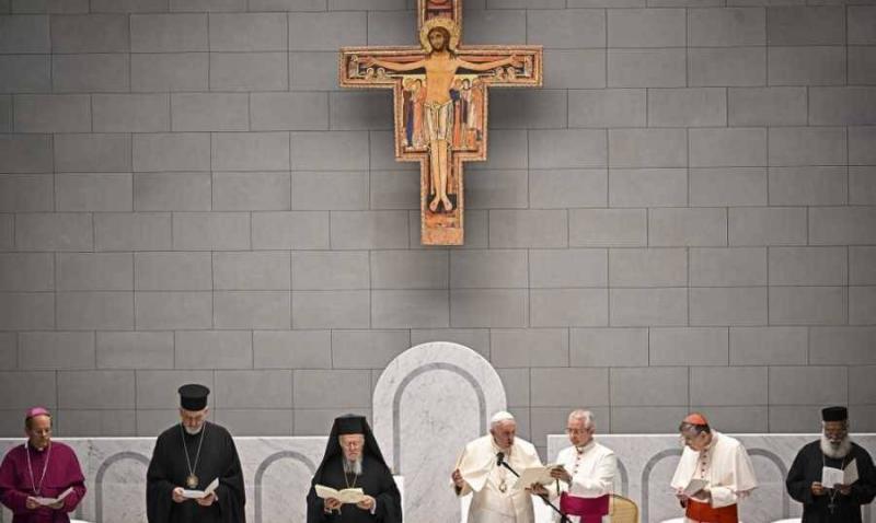 Pope Francis Celebrates Mass in Bahrain 