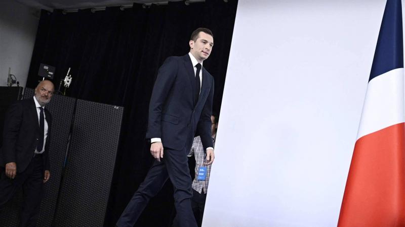 Far Right: The Shame Coalition Denies French People a Recovery Policy