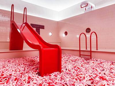 American Sues "Ice Cream" Museum for Injury