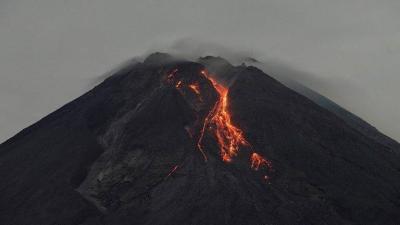 Russia: Volcano Threatens Air Travel!