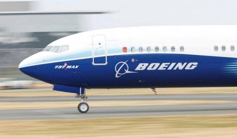 Boeing's Troubles: Passenger Plane Lands Safely After Engine Fire