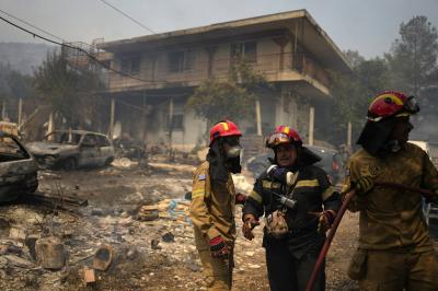 Firefighters Attempt to Extinguish Fires Near Athens