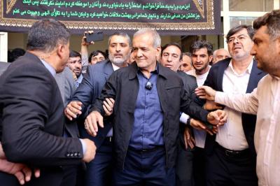 Reformist Masoud Bezhskyian Wins Iranian Presidential Election