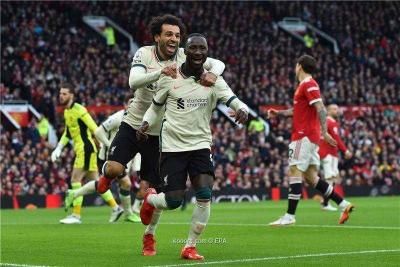 بعد تجديد عقد صلاح.. لاعب يثير أزمة داخل ليفربول