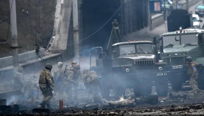 4 انفجارات تهز العاصمة الأوكرانية كييف