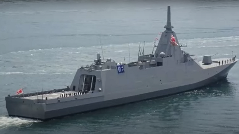 اليابان تنزل إلى المياه سفينة متطورة صنعتها لسلاح بحريتها