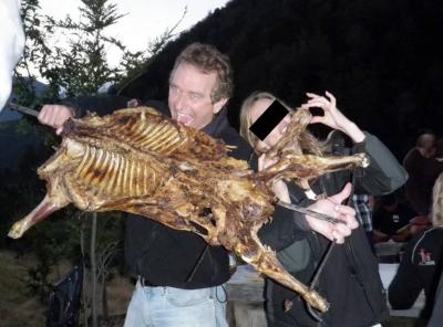 "Roasted Dog Meat" - American Candidate Sparks Controversy (Photo)