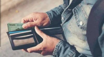 Are We Witnessing a Rise in Wages in the Public and Private Sectors?
