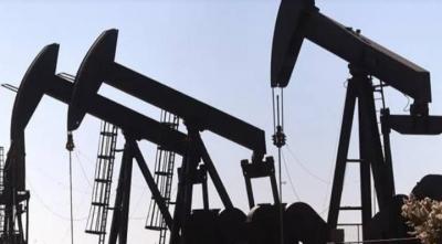 Oil Drops Nearly 3% Amid Rising Concerns About Interest Rates