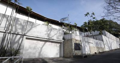 Riots Target Argentine Embassy: What Is Happening? (Video)
