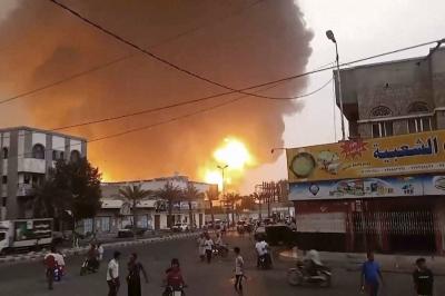 Explosion at Oil Tank in Al Hudaydah Port After Israeli Airstrikes