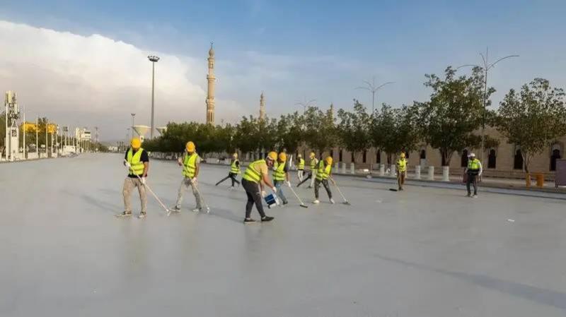 Cooling the Area Around Arafat: Road Surface Coating to Lower Temperatures