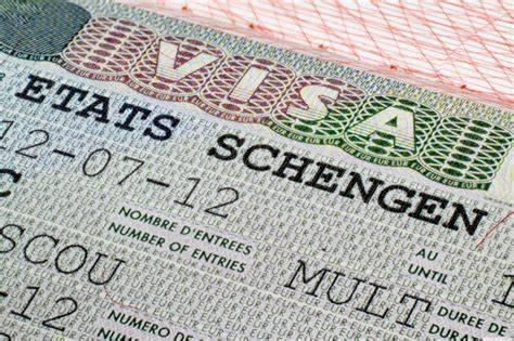 5 European Countries Granting Schengen Visas to Algerians