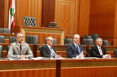 Management Committee Approves Law to Regulate Syrian Presence