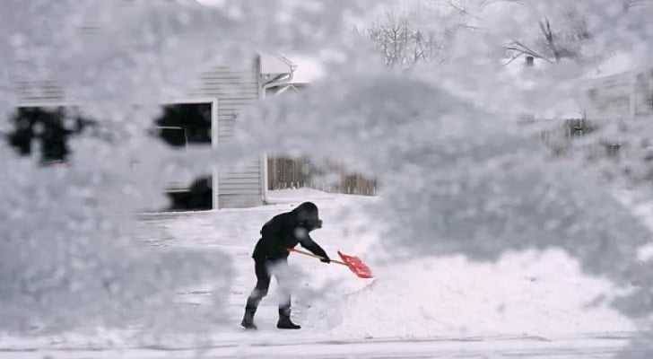 Snowstorms Sweep the World: Casualties, Injuries, and Thousands of Flight Cancellations