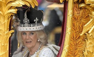 The Most Hated Woman in Britain... The Queen