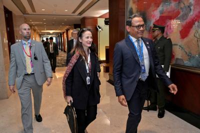 Major Intelligence Leaders Hold Secret Meeting in Singapore