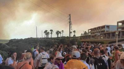 Greece: Over 2,000 Tourists Evacuated Due to Wildfires