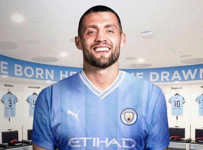 City Signs Croatian Kovacic from Chelsea