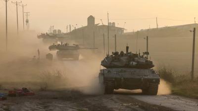 Israel Attacks Southern Gaza and Urges Residents to Evacuate Immediately