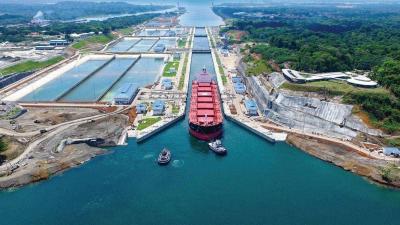 Panama Canal Reduces Number of Crossing Ships Amid Ongoing Drought