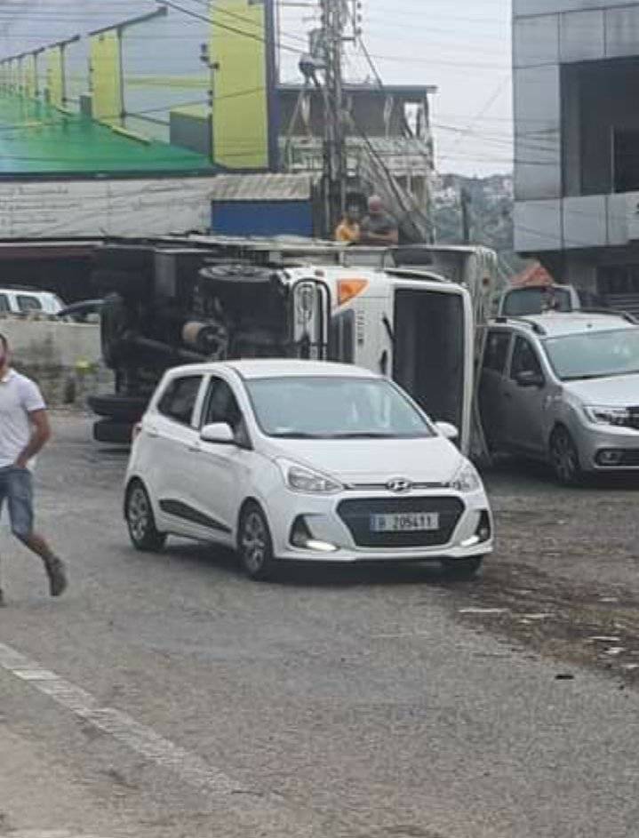 Truck Accident in Kough al-Kahala: Two Dead and Security at Risk
