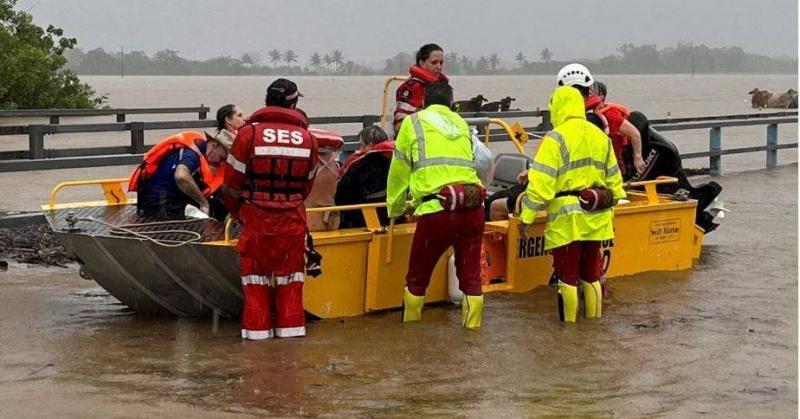 Video - Crocodile Appears During Floods in Australia