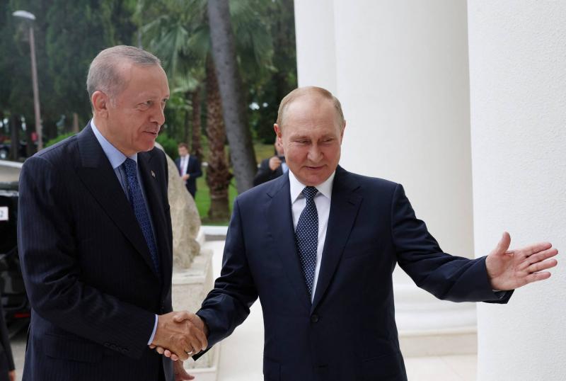 Turkey Shifts Its Foreign Policy Towards the West Amid Economic Slowdown