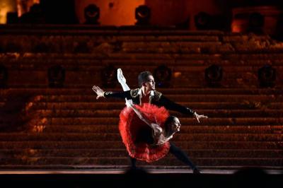 Ba'albek International Festivals Revive the City of the Sun