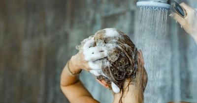 Which is Better: Morning or Evening Shower?