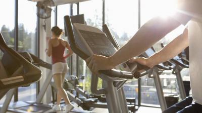 Treadmill Accident Ends Young Woman's Life (Video)