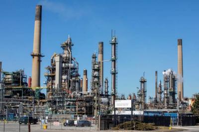 Kuwait: Control of "Limited" Fire at Abdullah Port Refinery