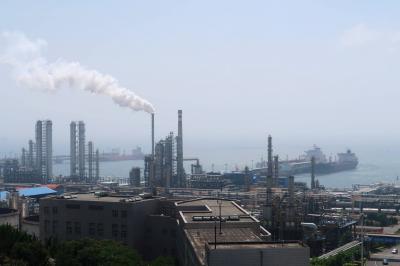 Chinese LNG Buyers Expand After Increase in US and Qatari Contracts