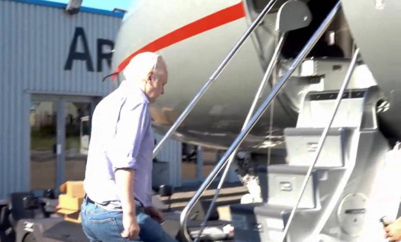 Assange to America After 5 Years in British Prison