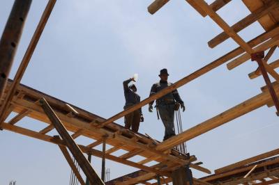 Heat Rises to New Levels, Warnings of Its Dangers
