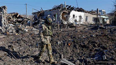 Title: 7 Injured in Ukrainian Attacks on Donetsk