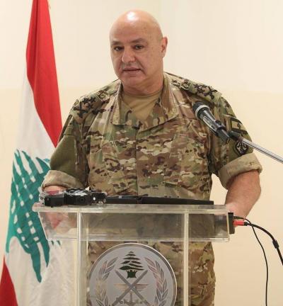 Army Commander: The Army Faces the Challenge of Displacement Alone