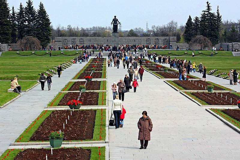 Burial of Prigozhin in Limited Funeral