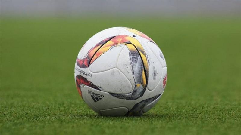 الاتحاد اللبناني لكرة القدم يعلق النشاطات والعقود!